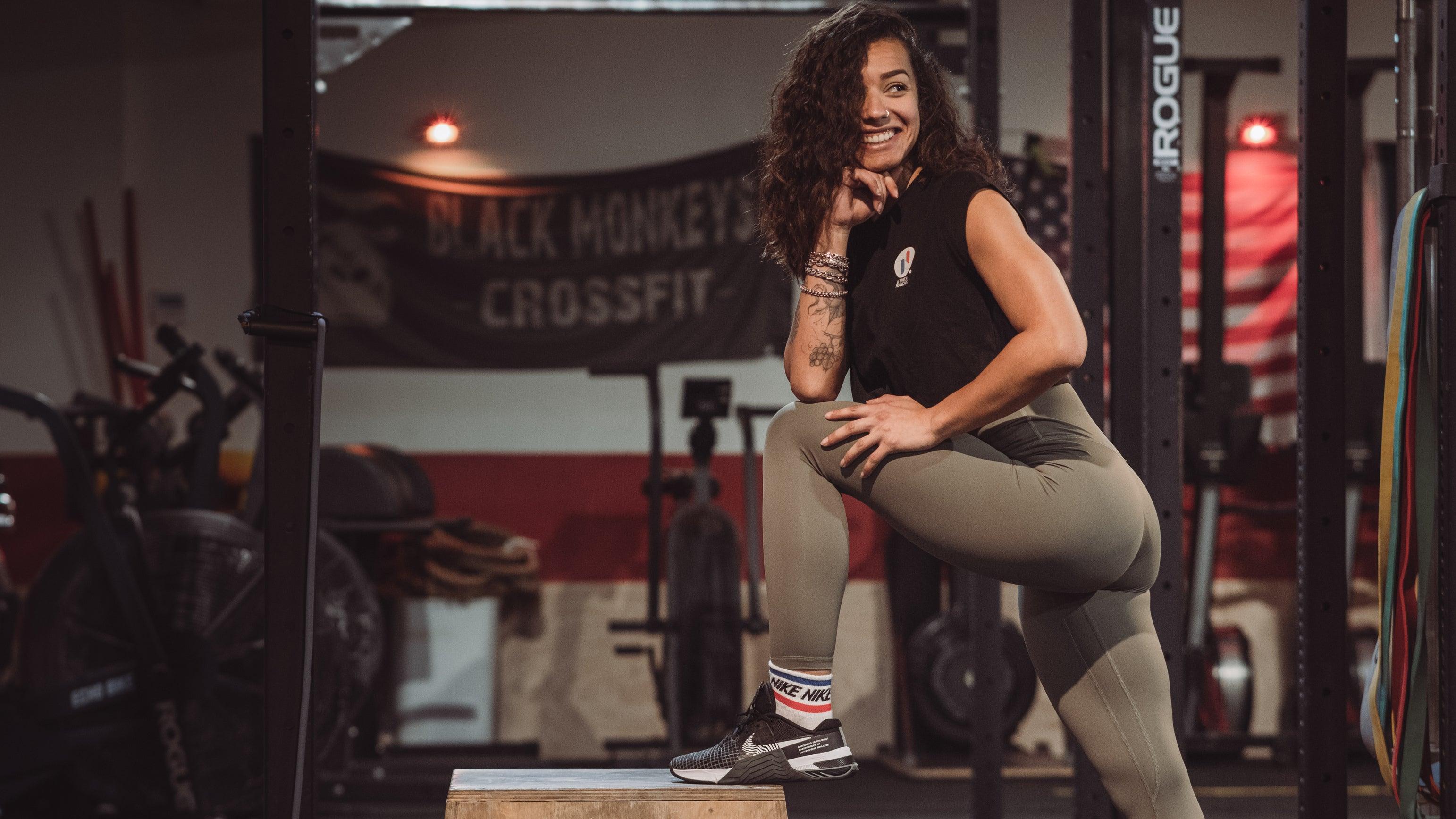 Femme en tenue de sport pour le CrossFit  Image