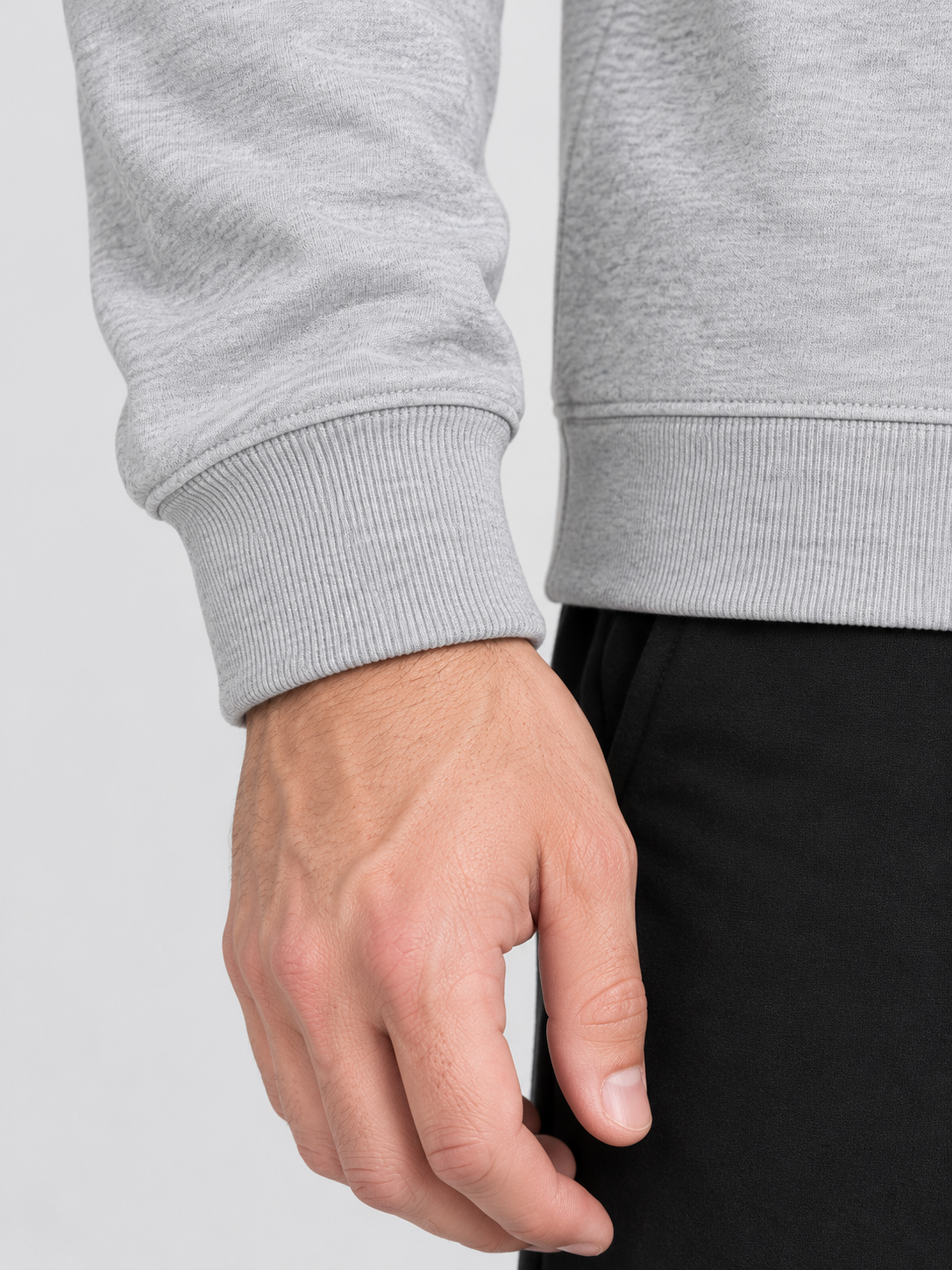 Sweat col rond unisexe Snatch Evolution — detail porte — maquette illustrative