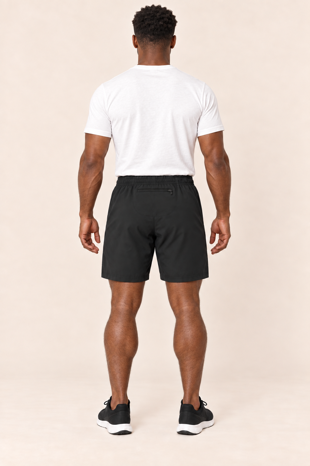 Short Essor LSF noir, porté de dos avec poche centrale