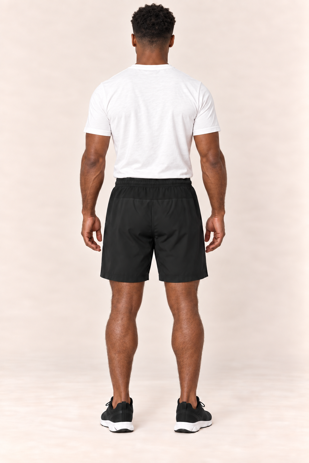 Short Tempo LSF noir — porté par le mannequin, dos