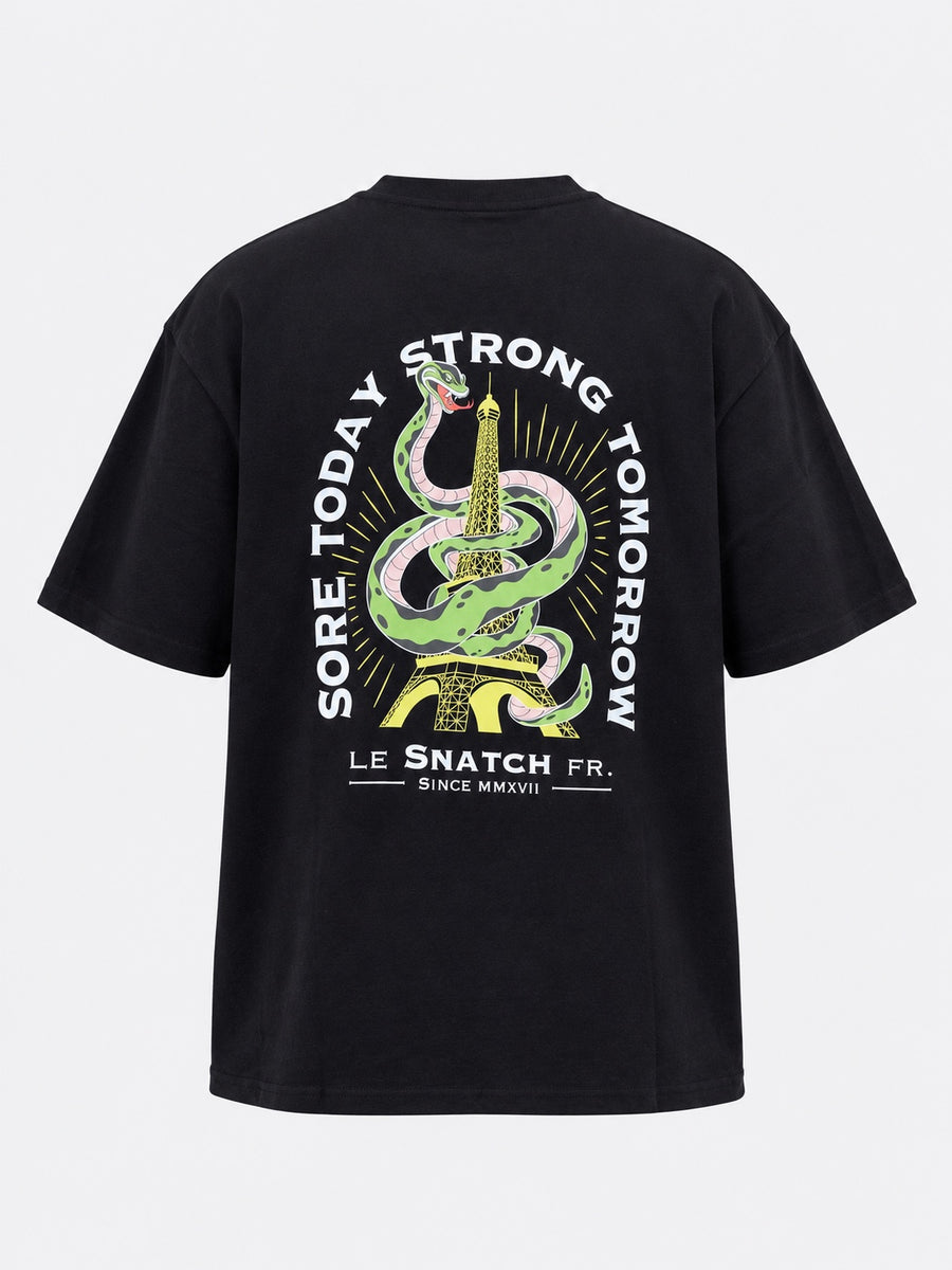 T-Shirt Oversize Homme Cross Training – Strong Tomorrow — Noir — maquette sur fond gris clair
